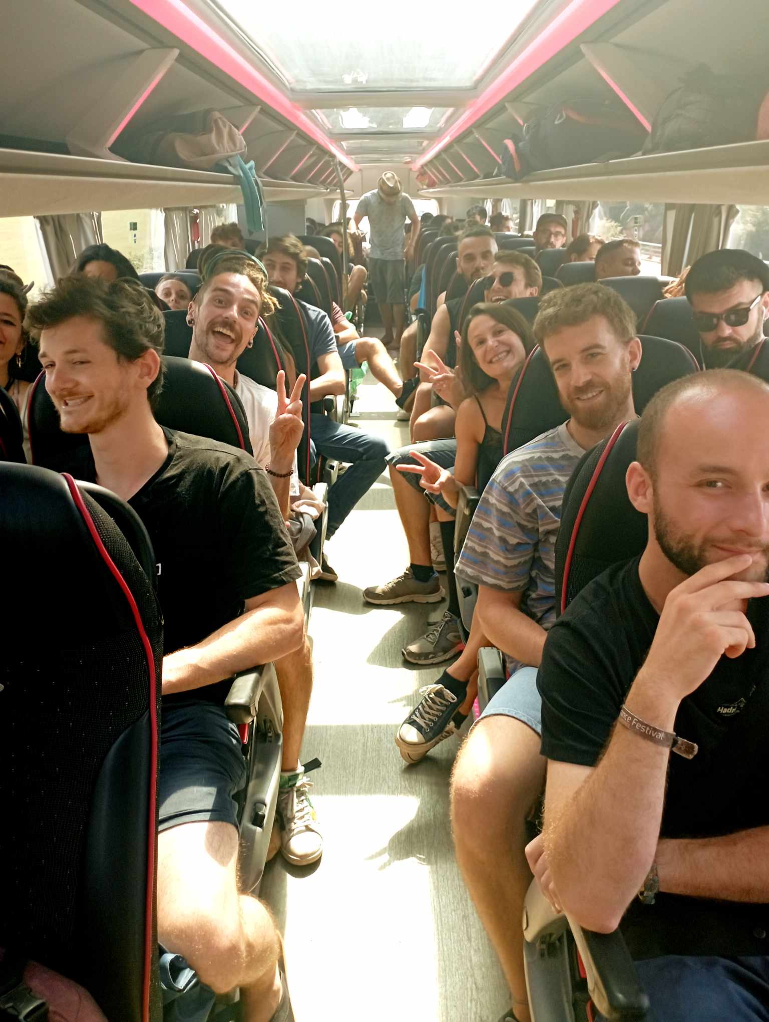 hadra-festival-photos-2023-bus-aurelie-sherfy-ontours-convivial-lyon-2.jpg